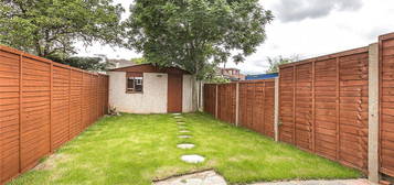 3 bed semi-detached house for sale