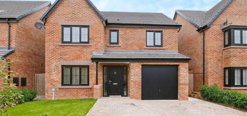 4 bed detached house for sale