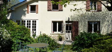 À vendre, Trie-sur-Baïse (Hautes Pyrénées): Charmante maison avec jardin privé très agréable de 1.670m², terrasse d'été, atelier et garage - à quelques minutes à pied des commerces