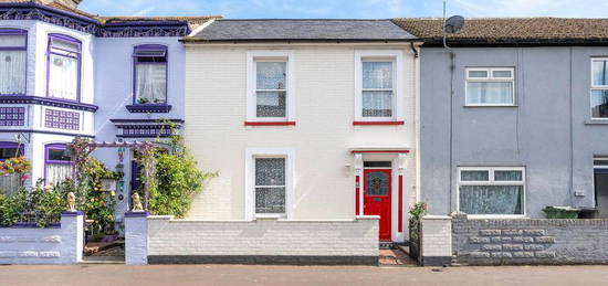 4 bedroom terraced house for sale