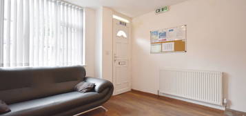 4 bed terraced house to rent