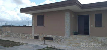 Villa + 1 ettaro terreno