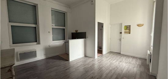 Location appartement 1 pièce 28 m²