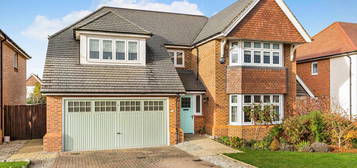 5 bed detached house for sale