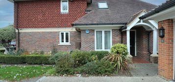 4 bedroom semi-detached house