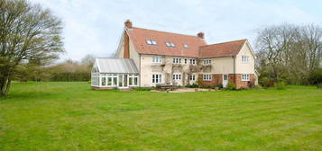 6 bed detached house for sale