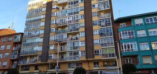 Piso en venta en avenida Fernandez Ladreda