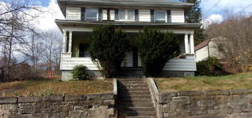 193 E  Main St, Salem, WV 26426