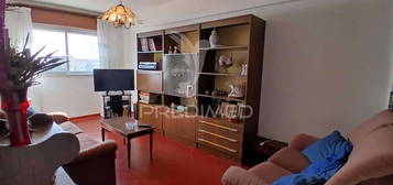 Apartamento T2 central em Oeiras