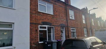 2 bedroom terraced house