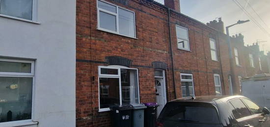 2 bedroom terraced house