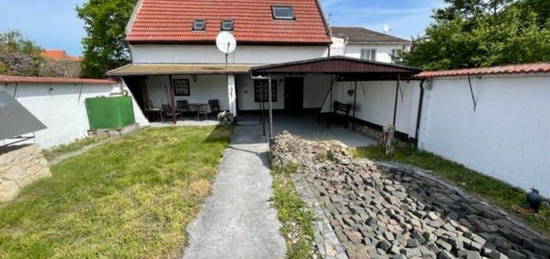 Vermiete Haus mit 3ZKB & Garage & Carport & Garten