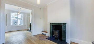 4 bedroom terraced house to rent