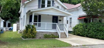 247 Preston St, Paintsville, KY 41240