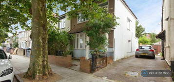 3 bedroom semi-detached house