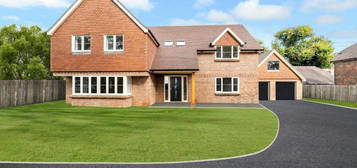 5 bedroom detached house for sale