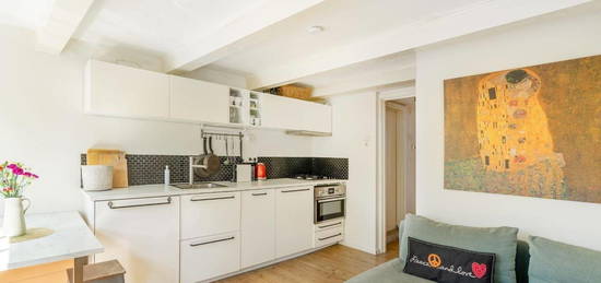 Attractive two-room apartment ,middle of Jordaan