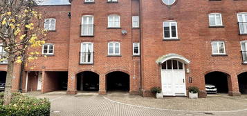 Flat for sale in Quayside Walk, Marchwood SO40