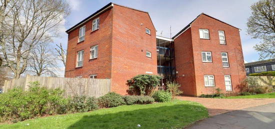 1 bedroom ground floor flat for sale