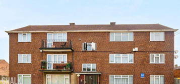 2 bedroom ground floor flat for sale