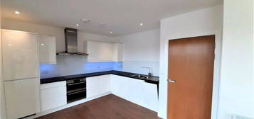 3 bed flat to rent