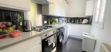 4 bed flat to rent