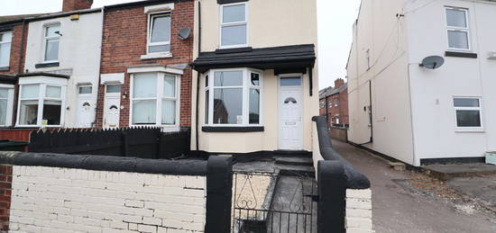 2 bed end terrace house for sale