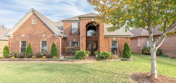 9853 Windward Slope Dr, Lakeland, TN 38002