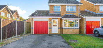 3 bedroom link detached house for sale