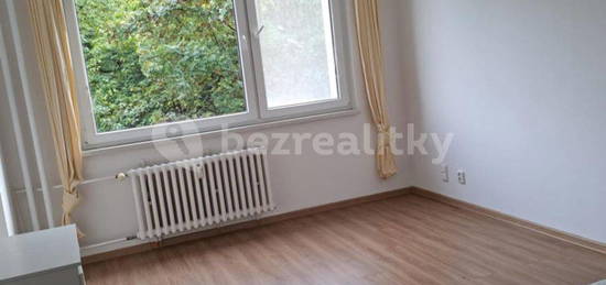 Pronájem bytu 1+kk 30 m², Mikulova, Praha