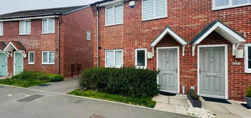 3 bedroom semi-detached house