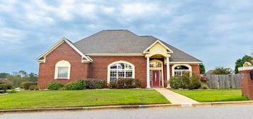 104 Tiffany Dr, Dothan, AL 36301