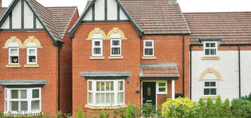 4 bedroom link detached house for sale