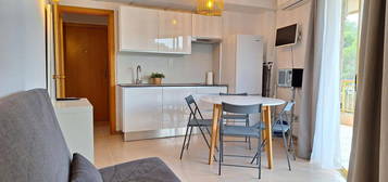 Apartamento de alquiler en Calle Vendrell, Mar i Camp - Platja dels Capellans