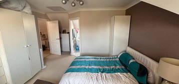 Room to rent in Dean Forest Way, Milton Keynes MK10