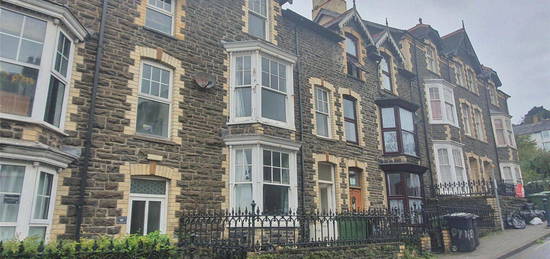 8 bed terraced house for sale