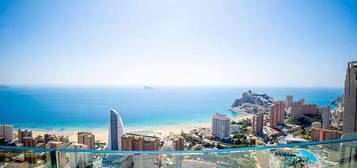 Piso en calle La Villajoyosa en Playa de Poniente, Benidorm