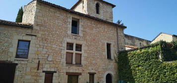 Appartement avec mezzanine, centre loudun