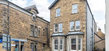 4 bed flat for sale