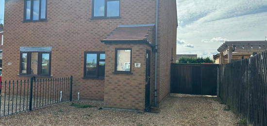 2 bedroom semi-detached house