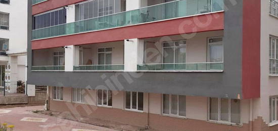 şafak CAD cephe kiralık 1+1 arakat daire tramvaya 400 m