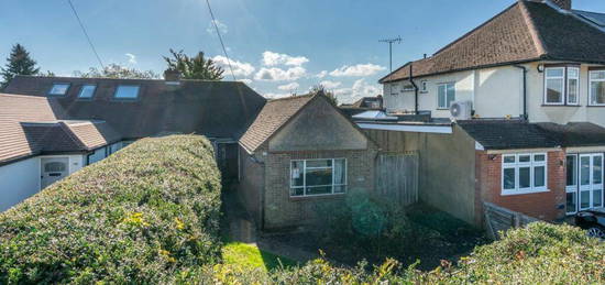 2 bedroom semi-detached bungalow for sale