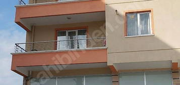 CADDE ÜZERİ 3+1 KİRALIK DAİRE