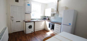 2 bedroom terraced house