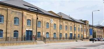 Flat to rent in The Grainstore, 4 Western Gateway, London E16
