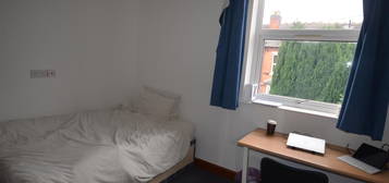 4 bed shared accommodation to rent