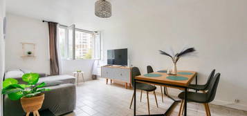 Appartement meublé  à vendre, 3 pièces, 2 chambres, 58 m²