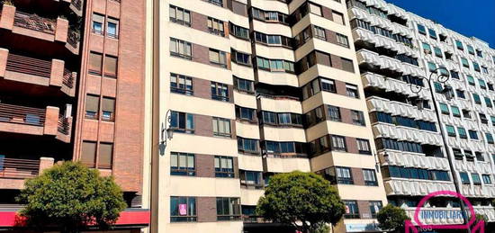 Piso en venta en Condesa de Sagasta, Centro Ciudad