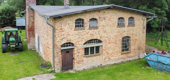 Historische alte Schmiede mit Garten und 10 Freistellplätzen für Ihre Ideen