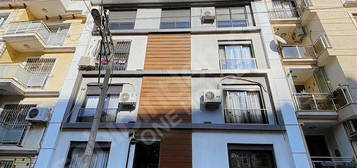 ONE HOUSE'DAN KONAK KARATAŞ SAHİLE 5DK SATILIK 2+1 DAİRE